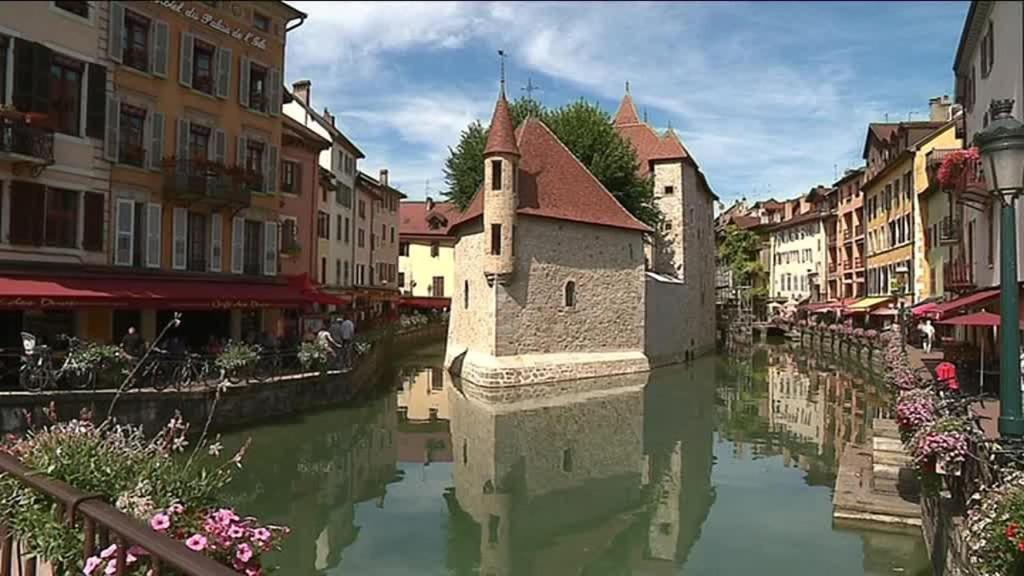 Escapade Champetre Bed & Breakfast Hauteville-sur-Fier Exterior photo